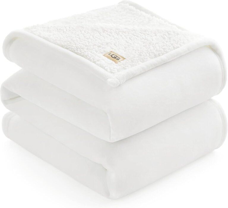 UGG Ariana Flauschdecke: Unser Kuscheltest für Sofa & Bett